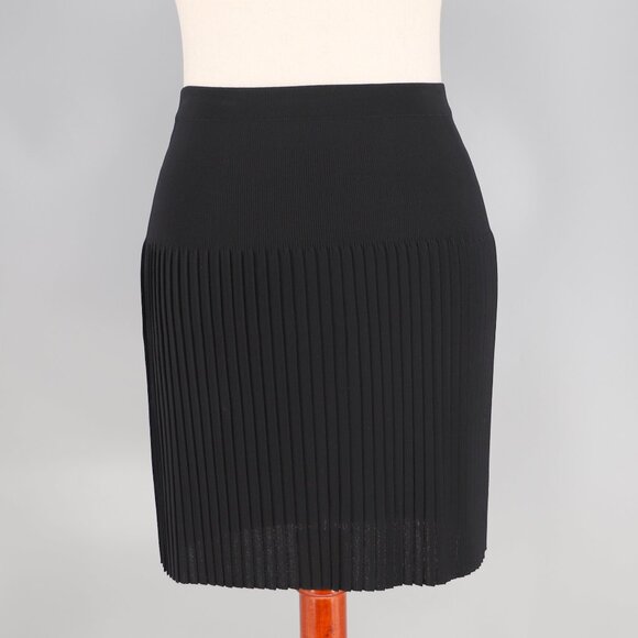 EXCLUSIVELY MISOOK Ribbed Stretch Mini Skirt Black Size XL - Picture 1 of 5
